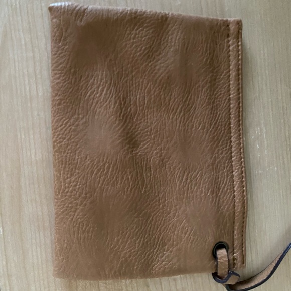 NEVER USED. Tan/brown faux leather bag with pouch insert. - Picture 3 of 6